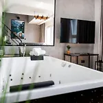 Relaxroom Szmaragd Apartamento *
