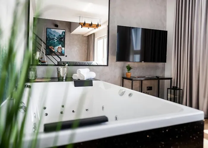 Relaxroom Szmaragd Appartement *